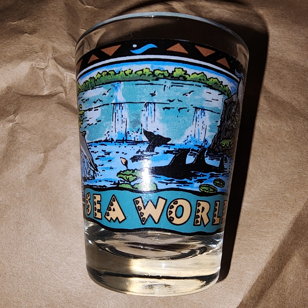 SEA WORLD Orcas Dolphins Vintage Shot Glass